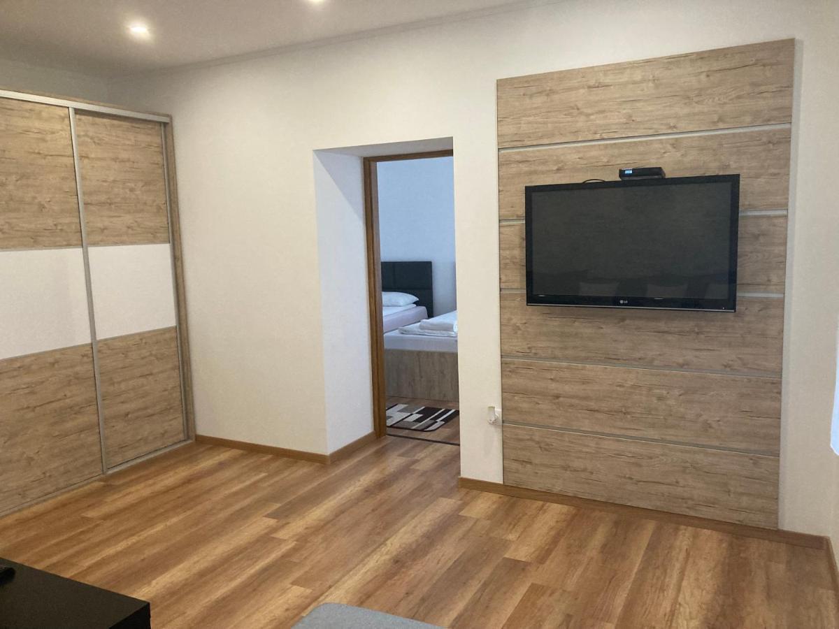 Bfg Apartman Apartment Eger Ngoại thất bức ảnh